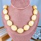 Collar de Acrilico y Chapa de Oro CC2620-1