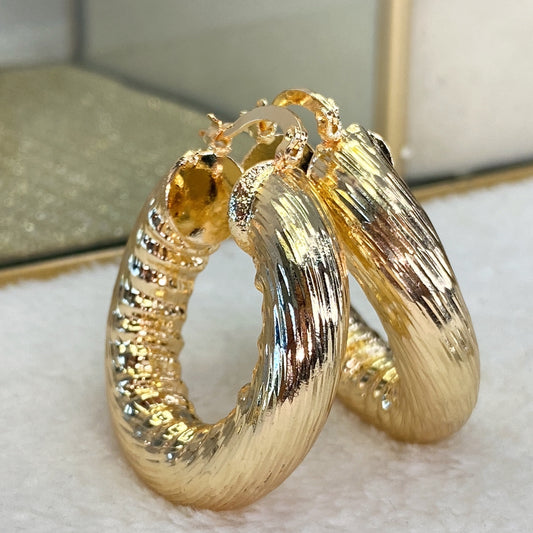 Arete de Chapa de Oro COA1855-1