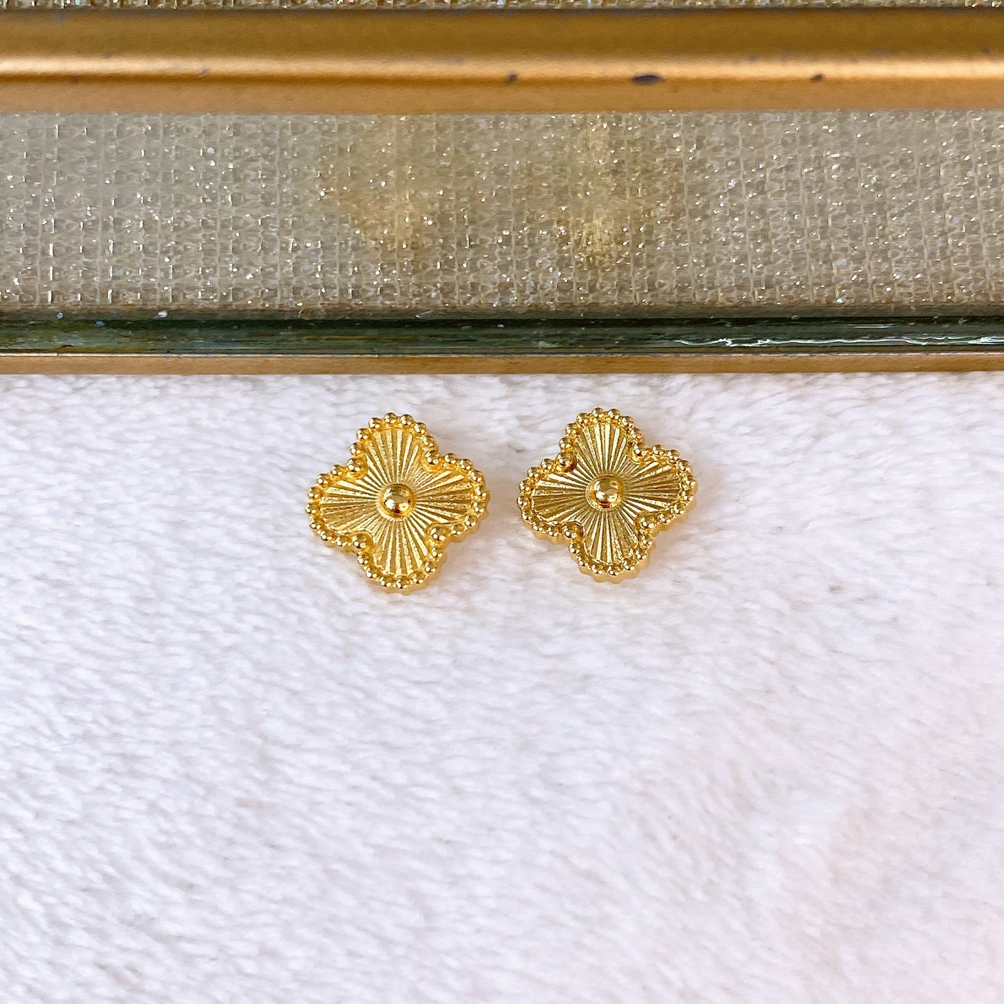 Arete de Chapa de Oro COA2630-1