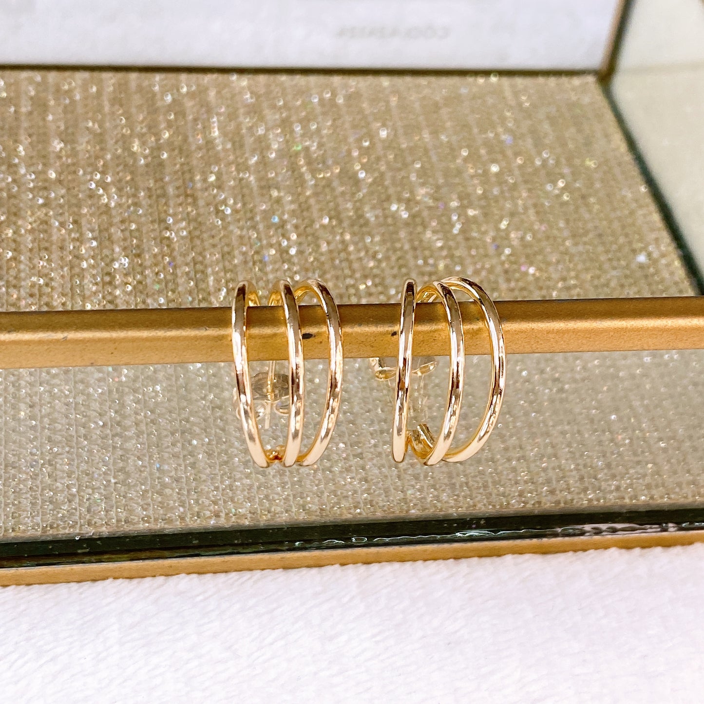 Arete de Chapa de Oro COA2824-1