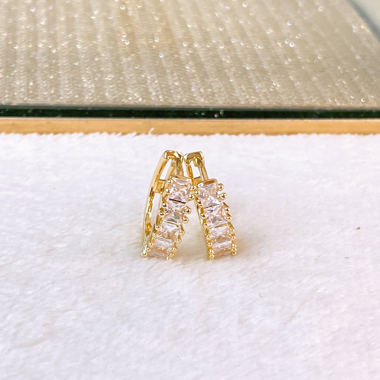 Arete de Chapa de Oro COA2629-1