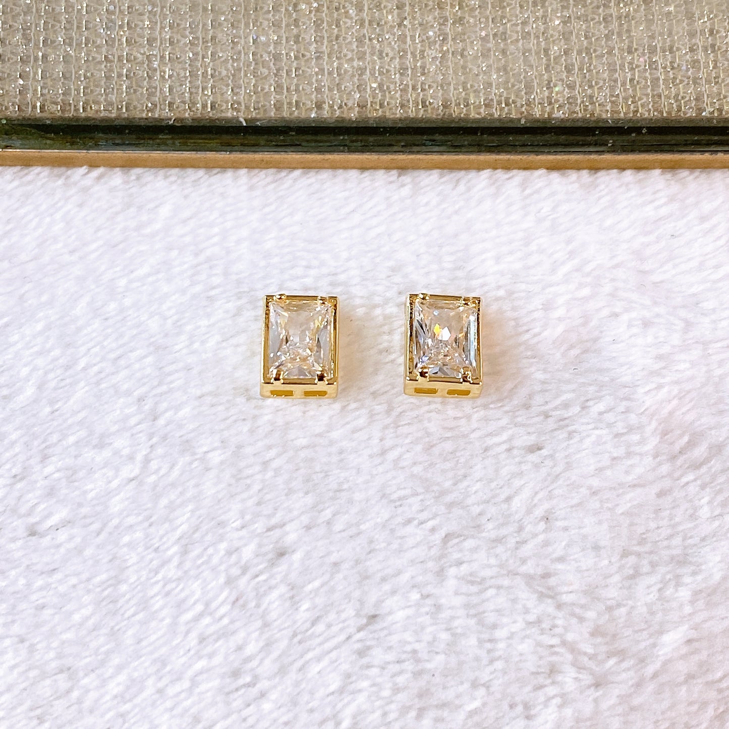 Arete de Chapa de Oro COA2862-1