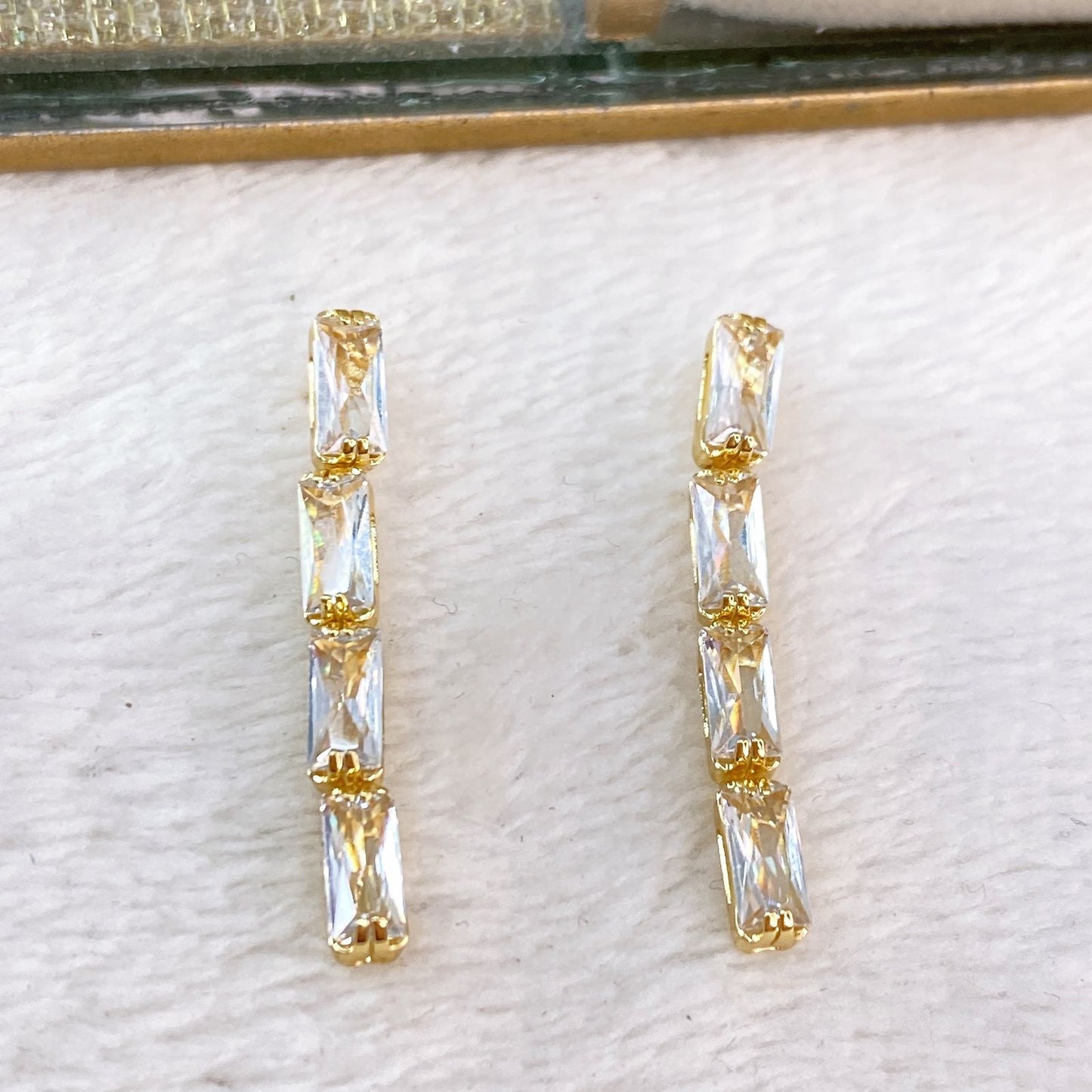 Arete de Chapa de Oro COA2020-1