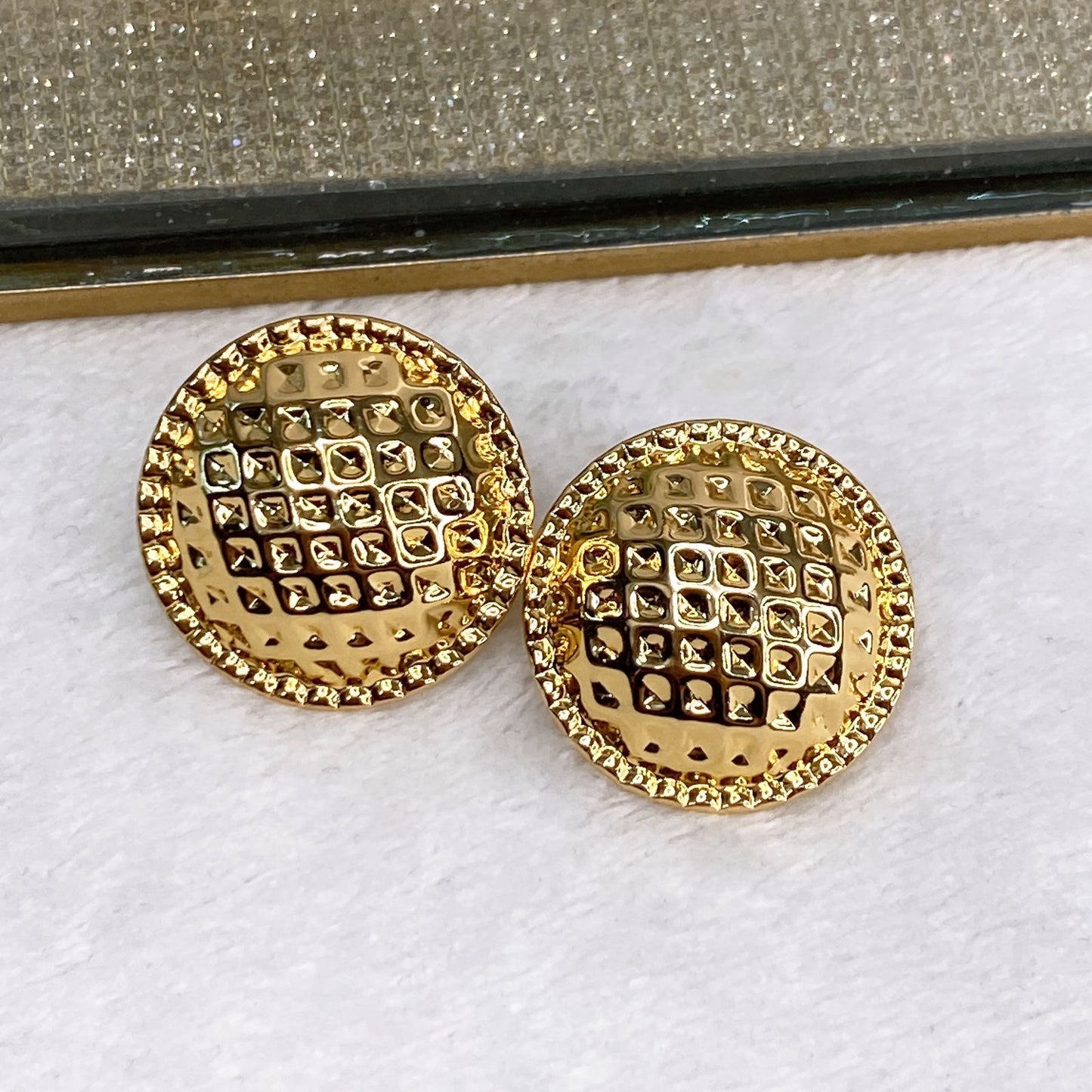Arete de Chapa de Oro COA2022-1