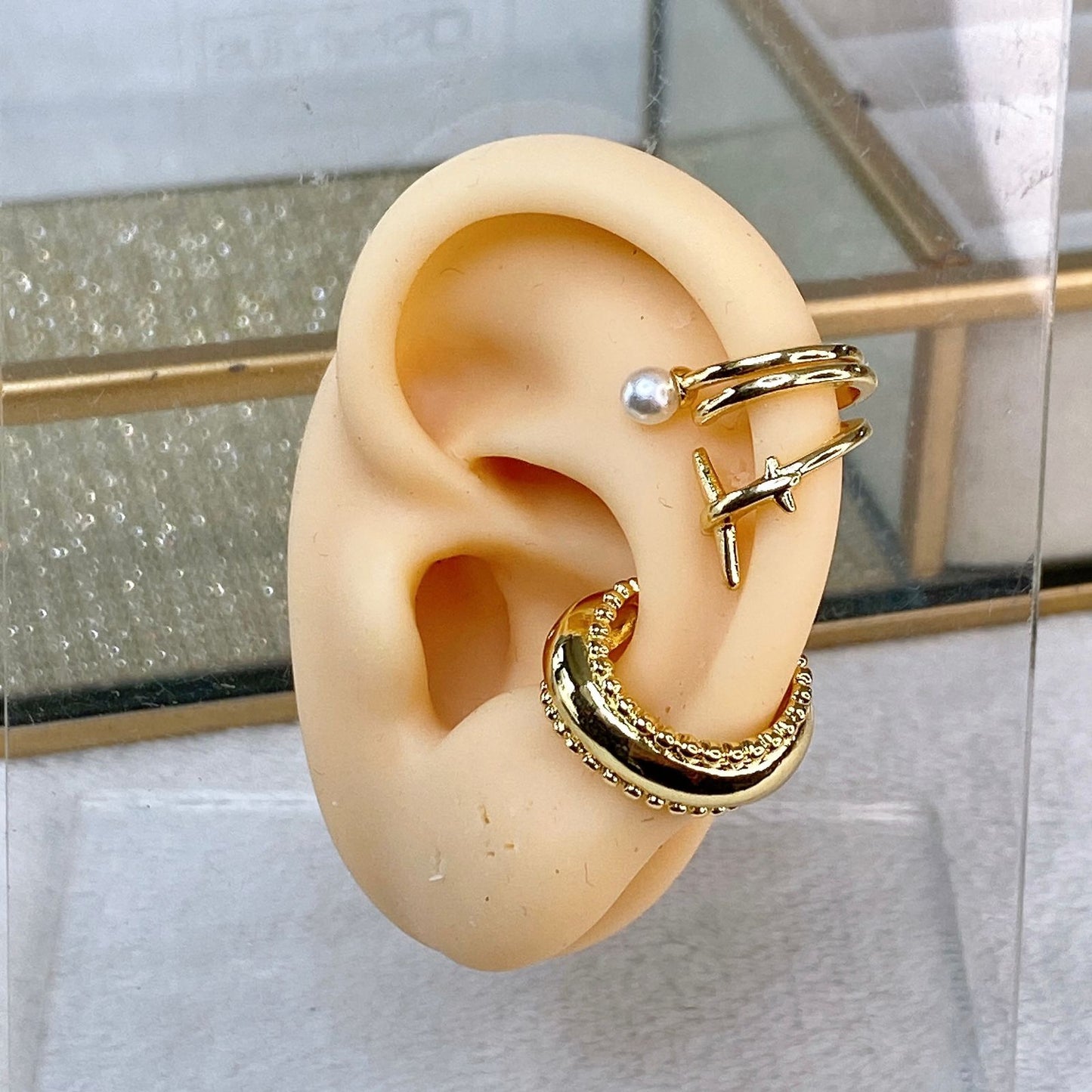 Simulador o Ear Cuff de Chapa de Oro COA2030-1