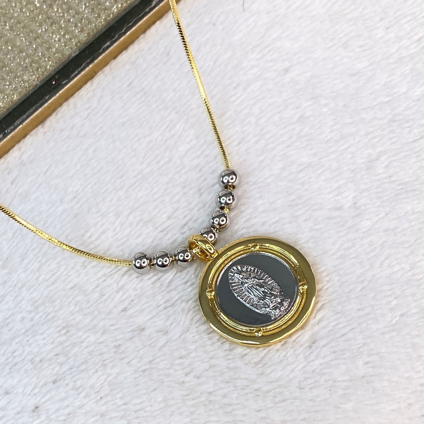 Collar de Chapa de Oro CC2255-1