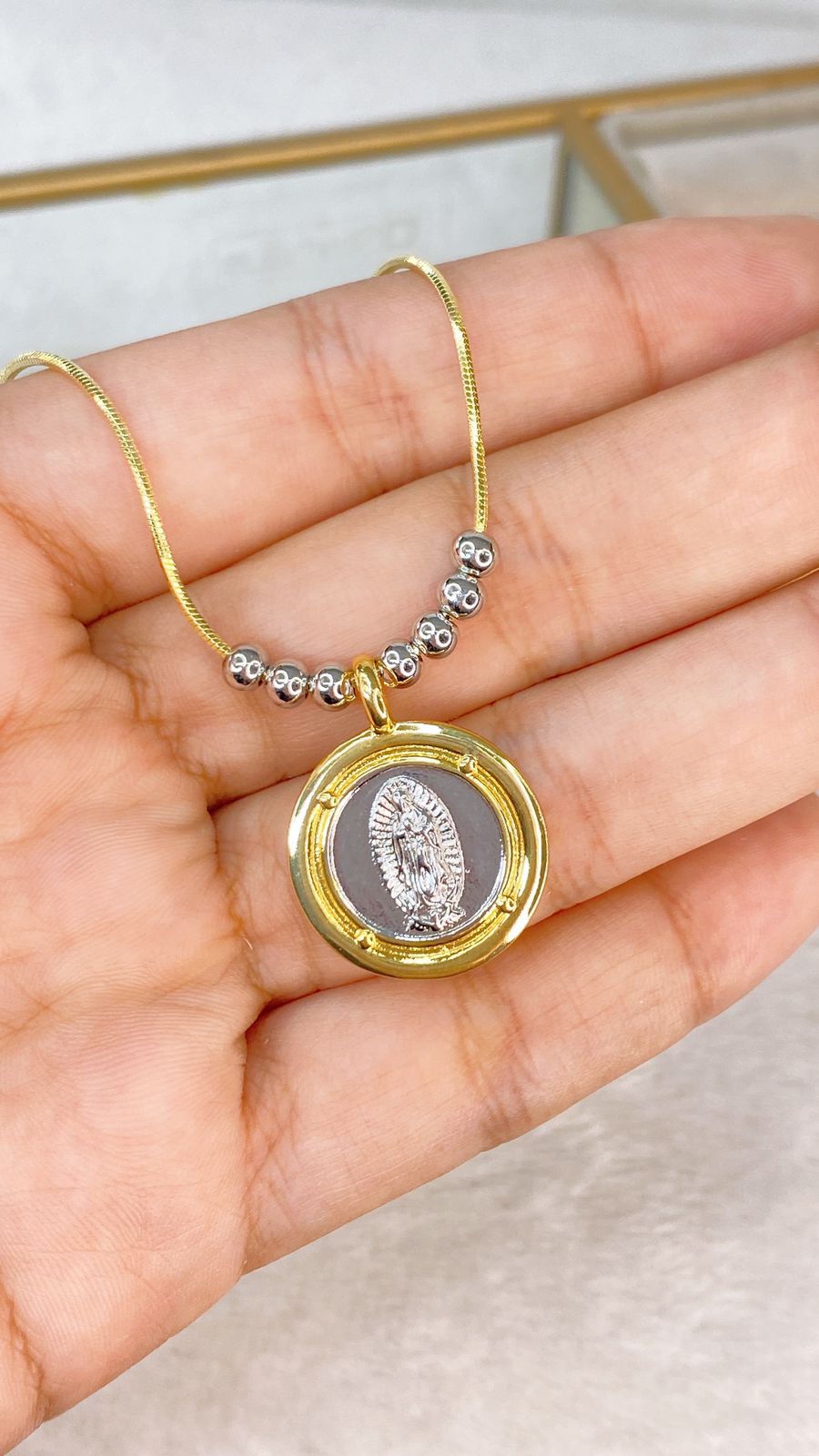 Collar de Chapa de Oro CC2255-1