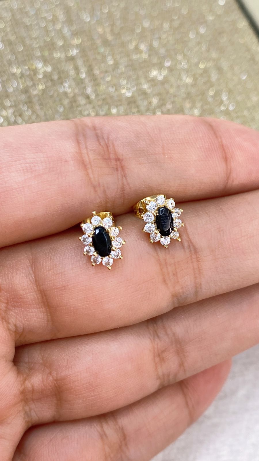 Arete de Chapa de Oro y Zirconias COA2149-1