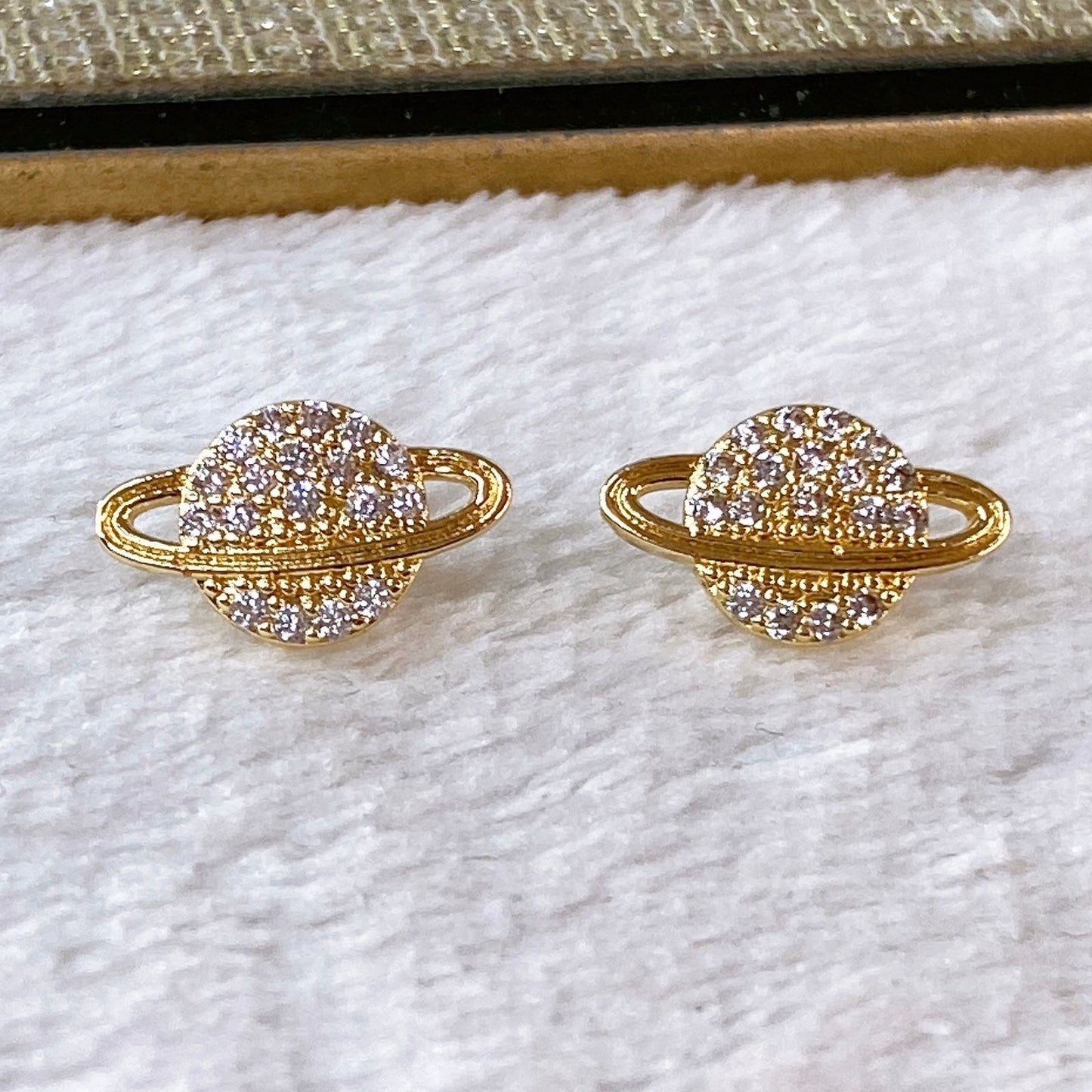 Arete de Chapa de Oro COA2154-1