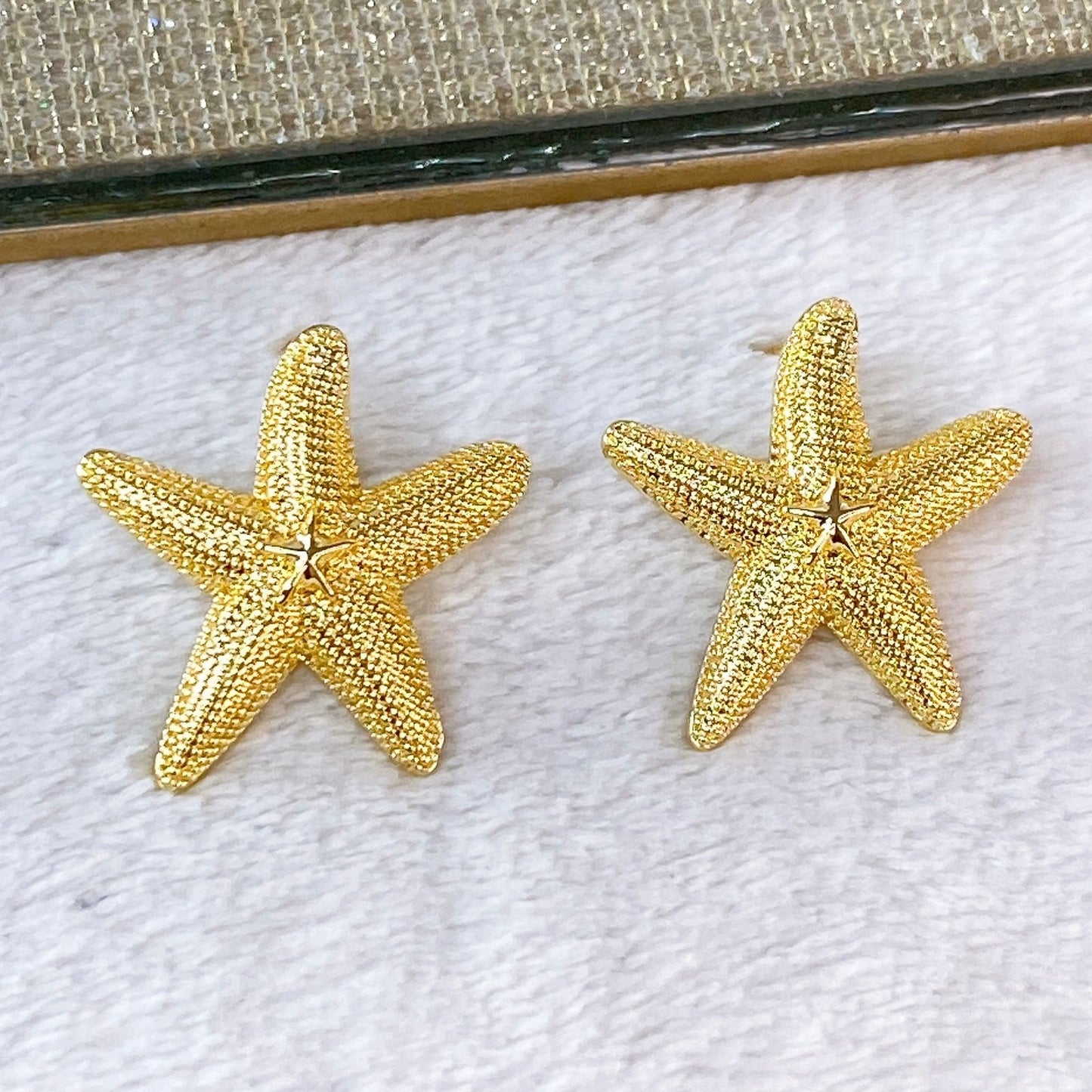 Arete de Chapa de Oro COA2158-1