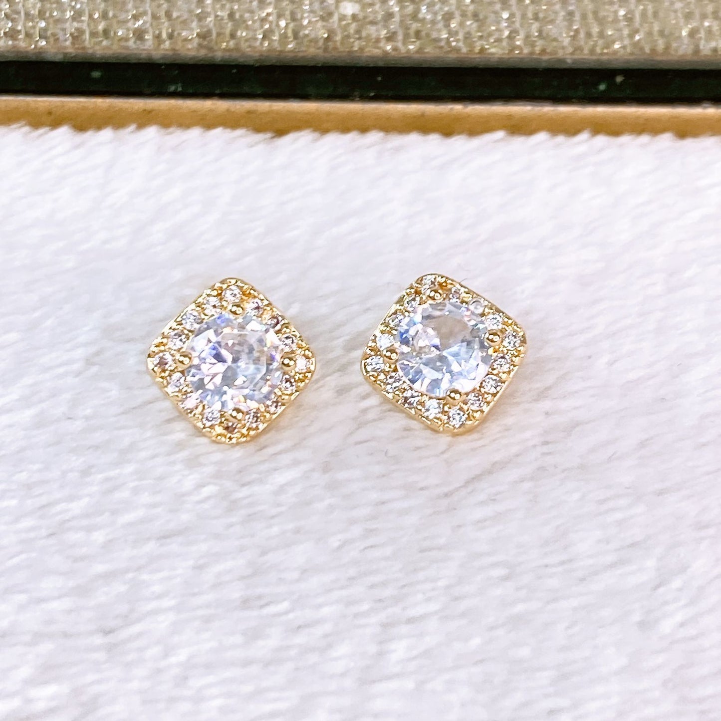 Arete de Chapa de Oro COA2352-1