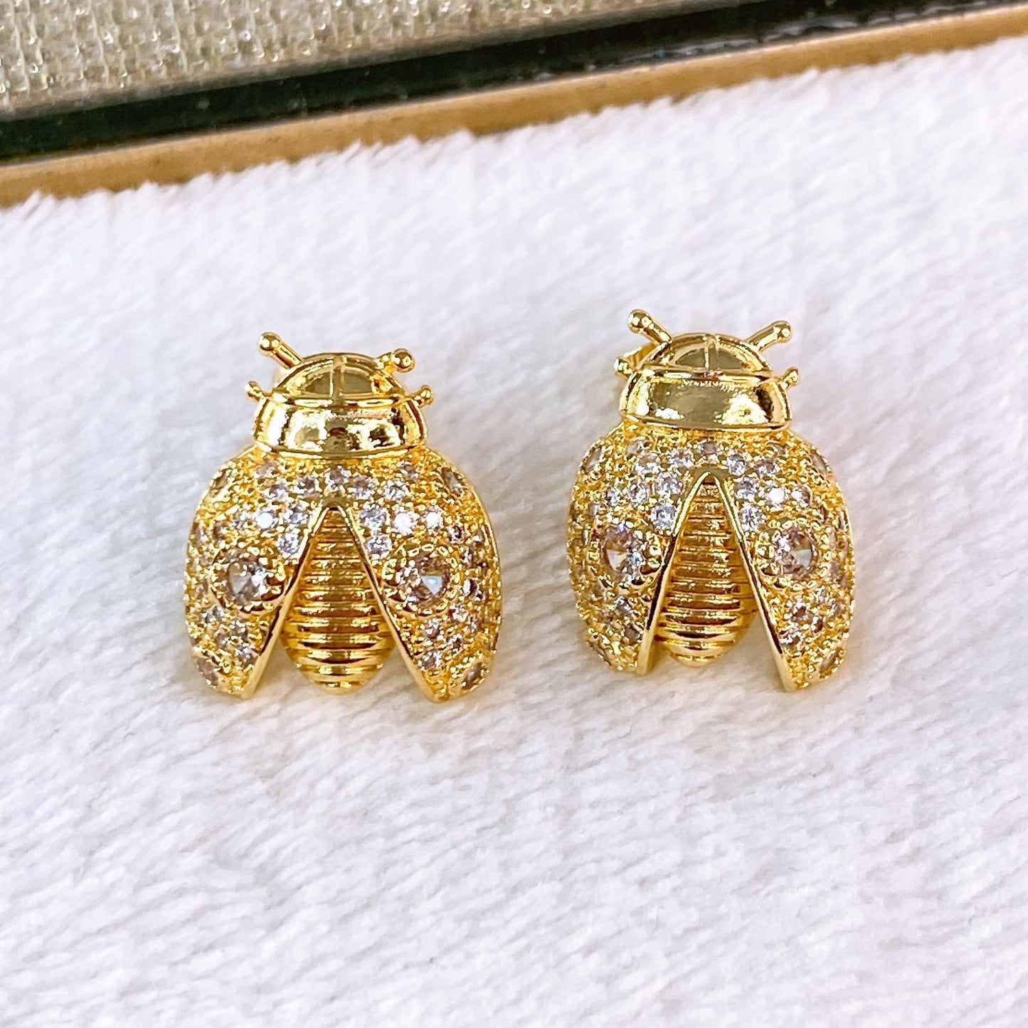 Arete de Chapa de Oro COA2353-1