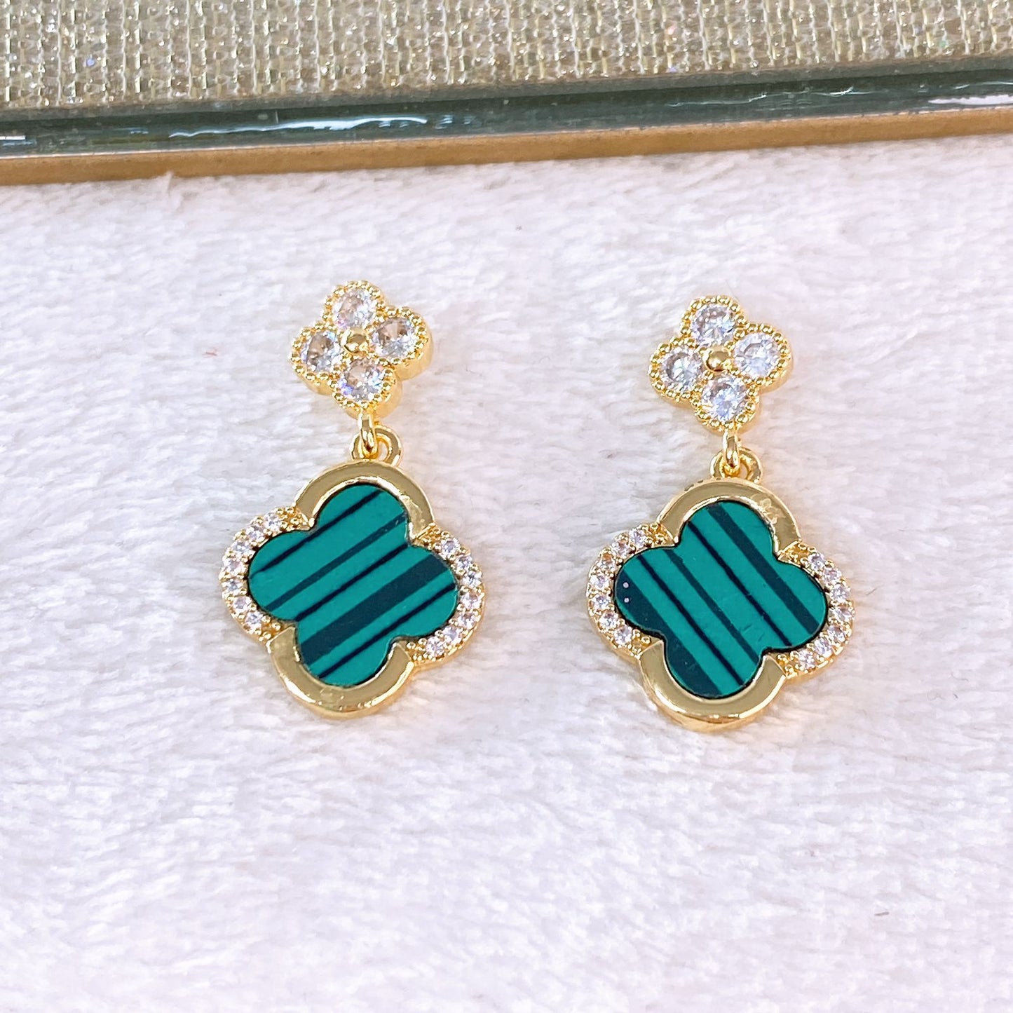 Arete de Chapa de Oro COA2357-4