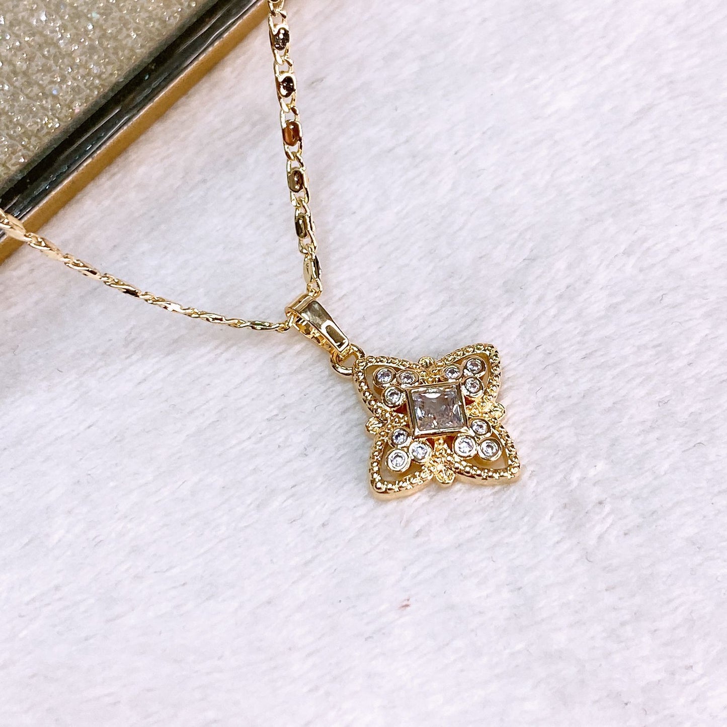 Collar de Chapa de Oro CC2323-1