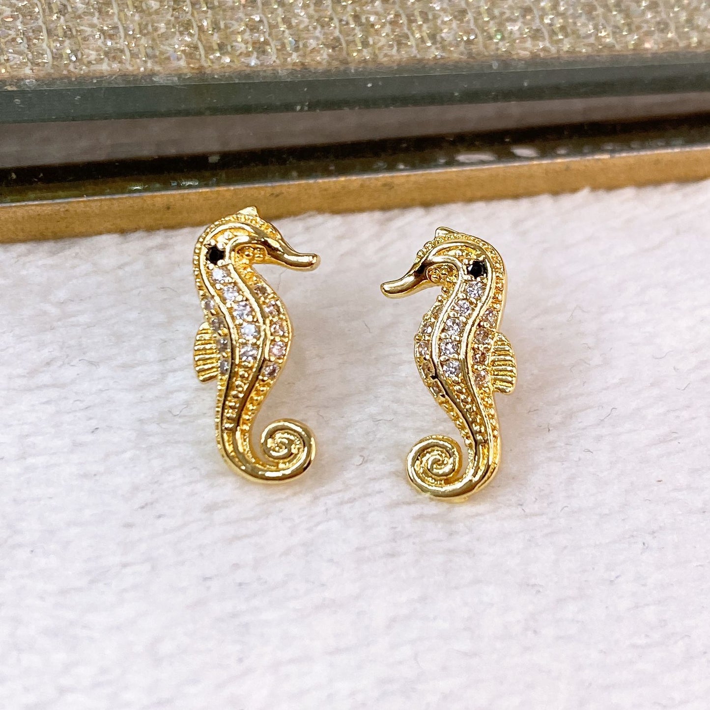 Arete de Chapa de Oro COA2393-1