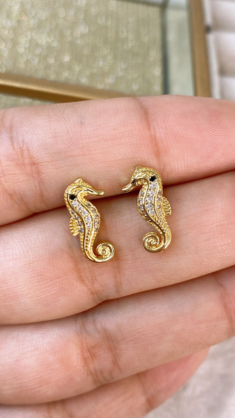 Arete de Chapa de Oro COA2393-1