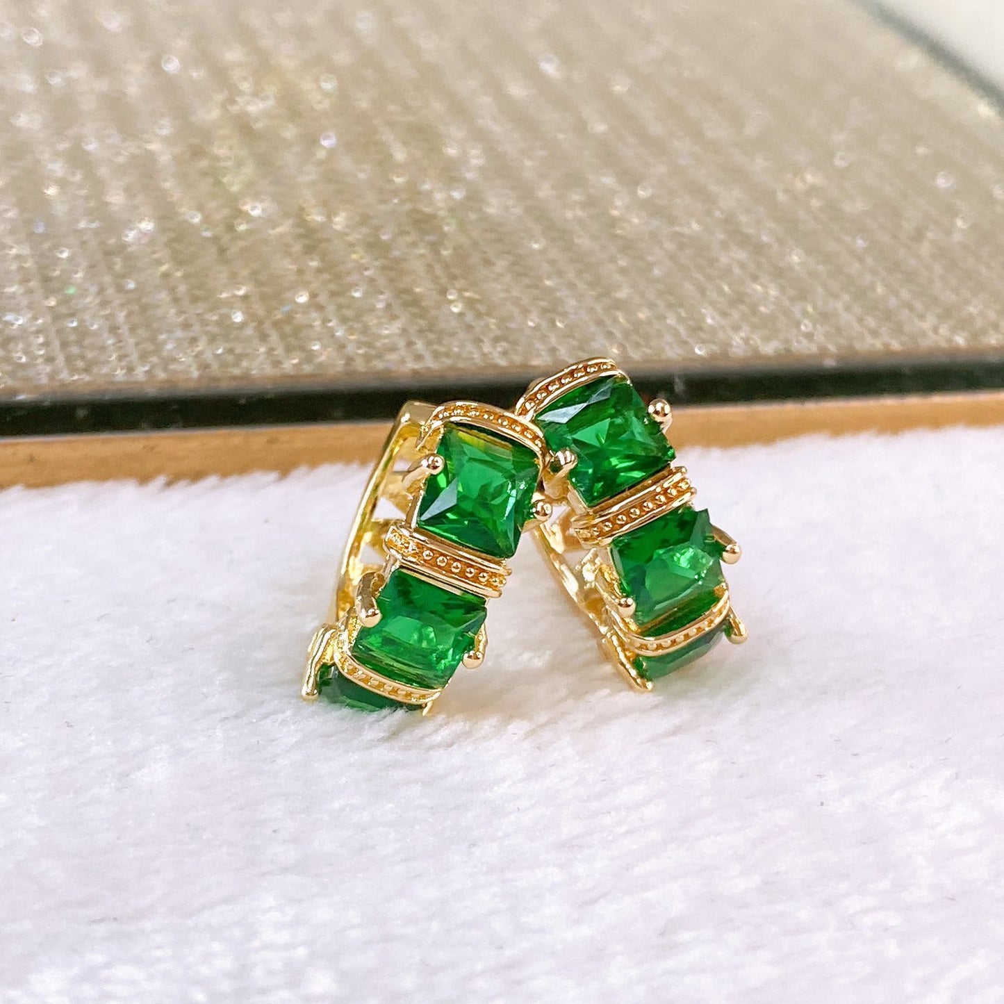 Arete de Chapa de Oro COA2611-2