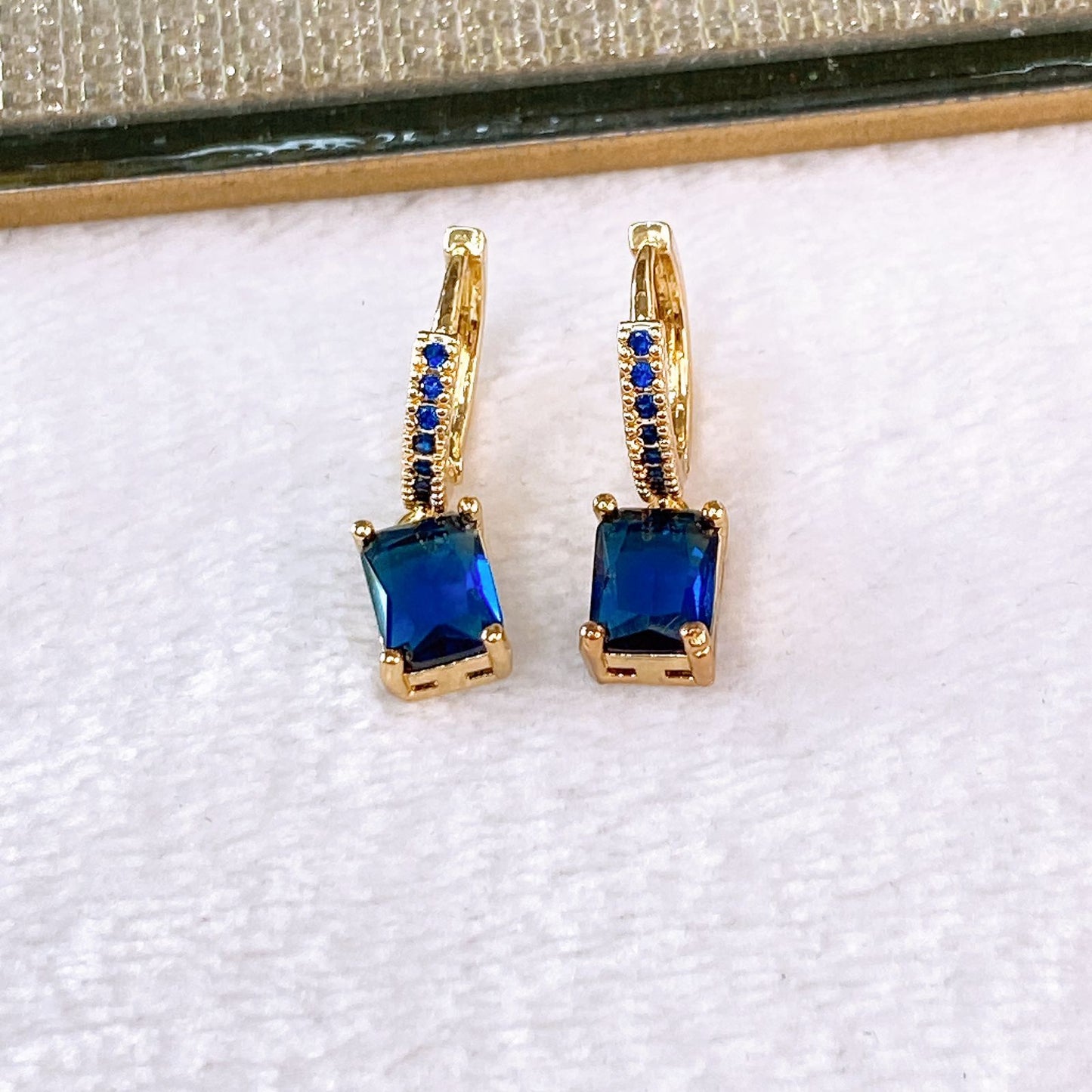Arete de Chapa de Oro COA2494-6