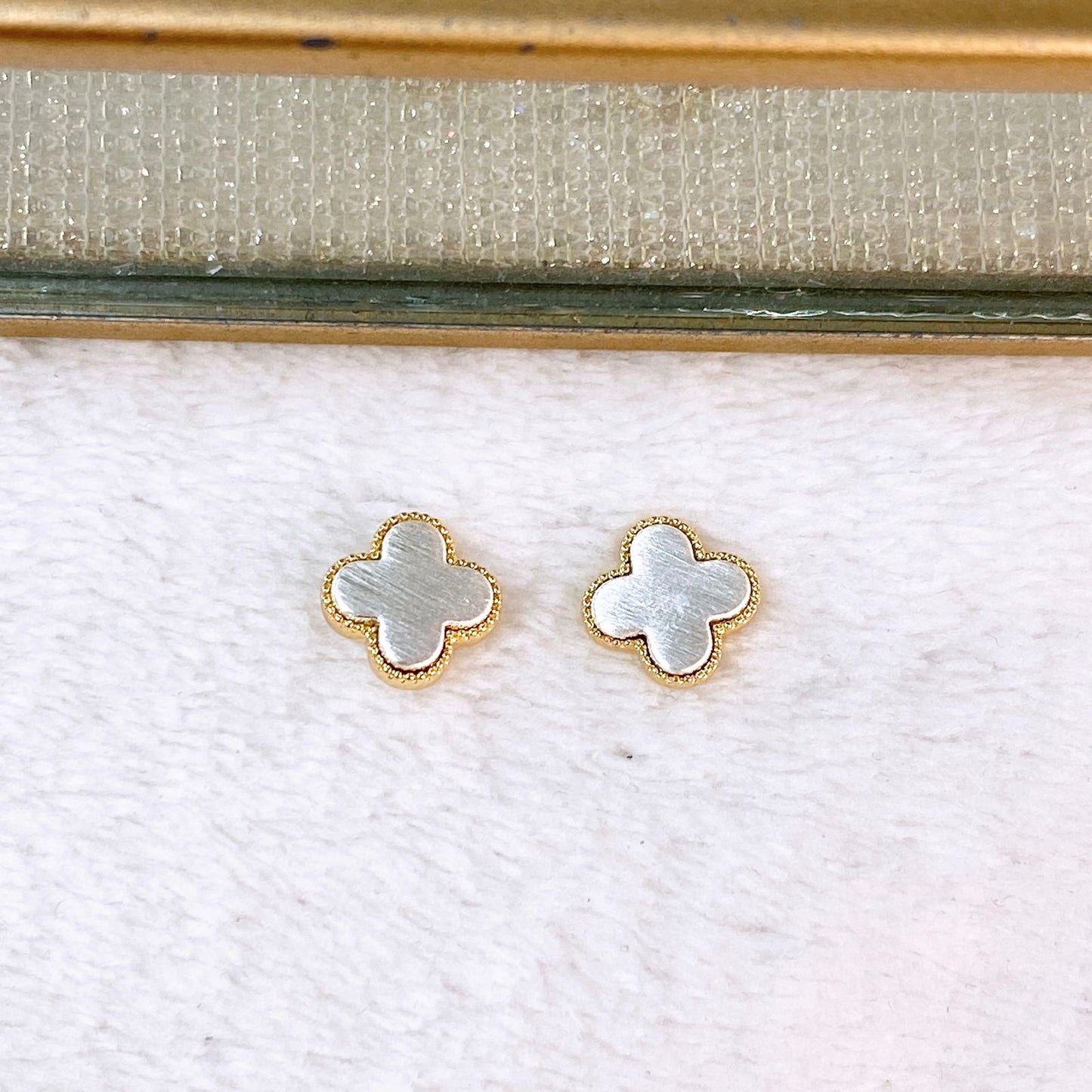 Arete de Chapa de Oro COA2636-1