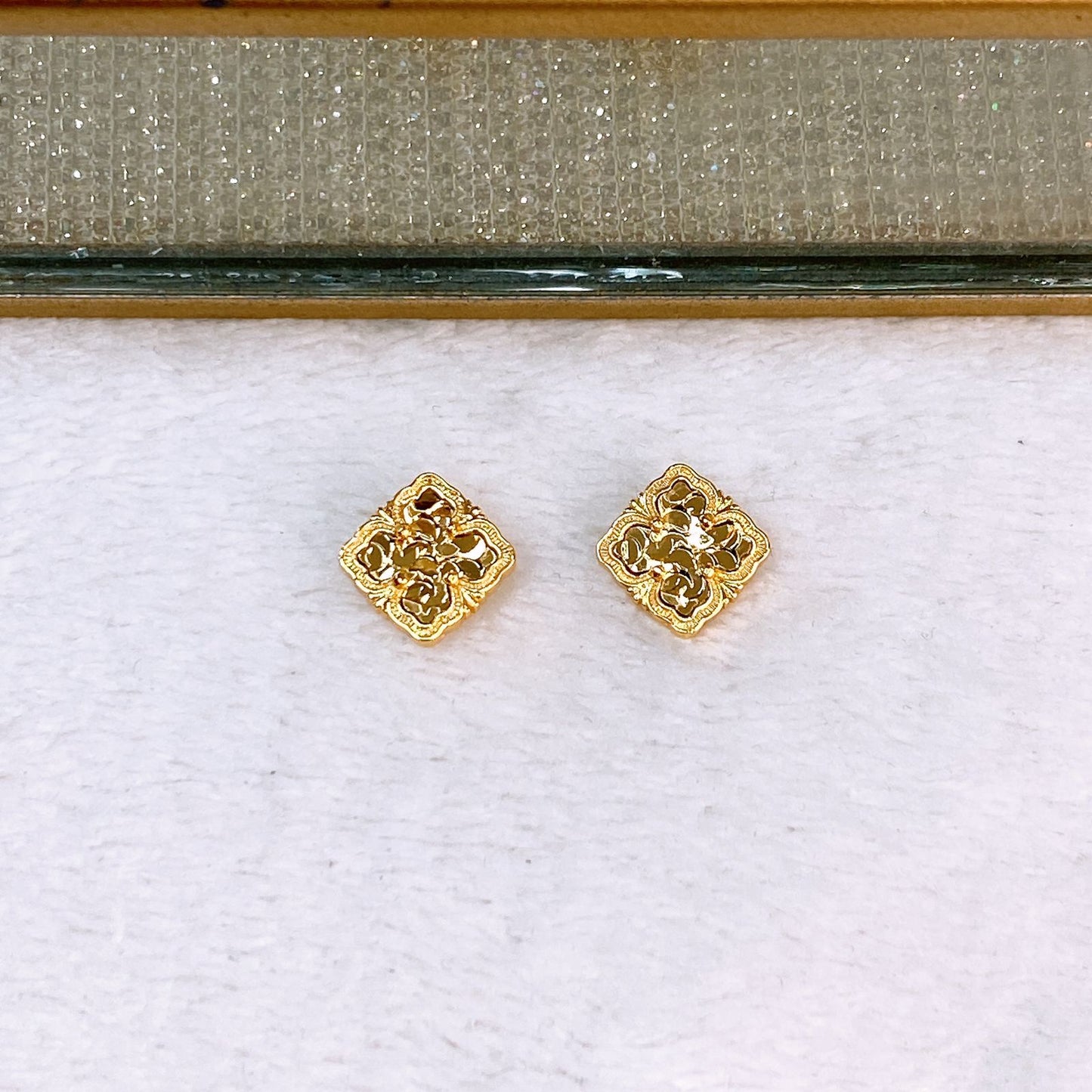 Arete de Chapa de Oro COA2640-1