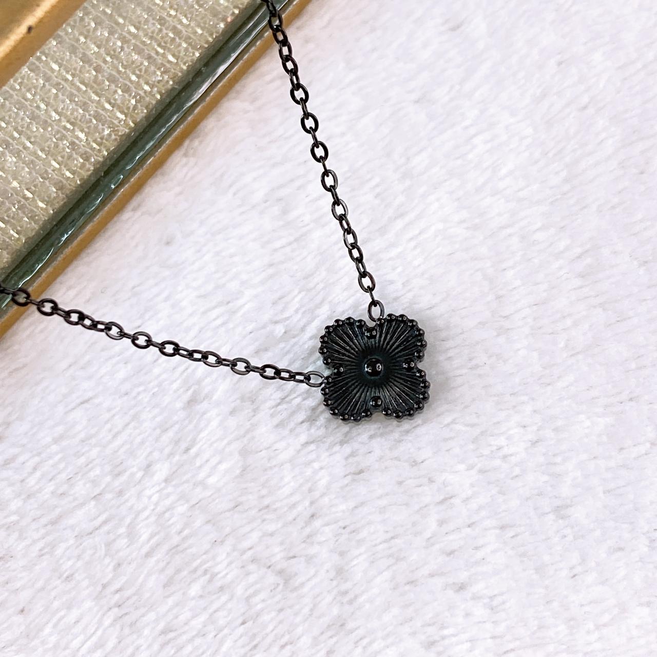 Collar de Acero Inoxidable Trebol Grande CAI3170-1