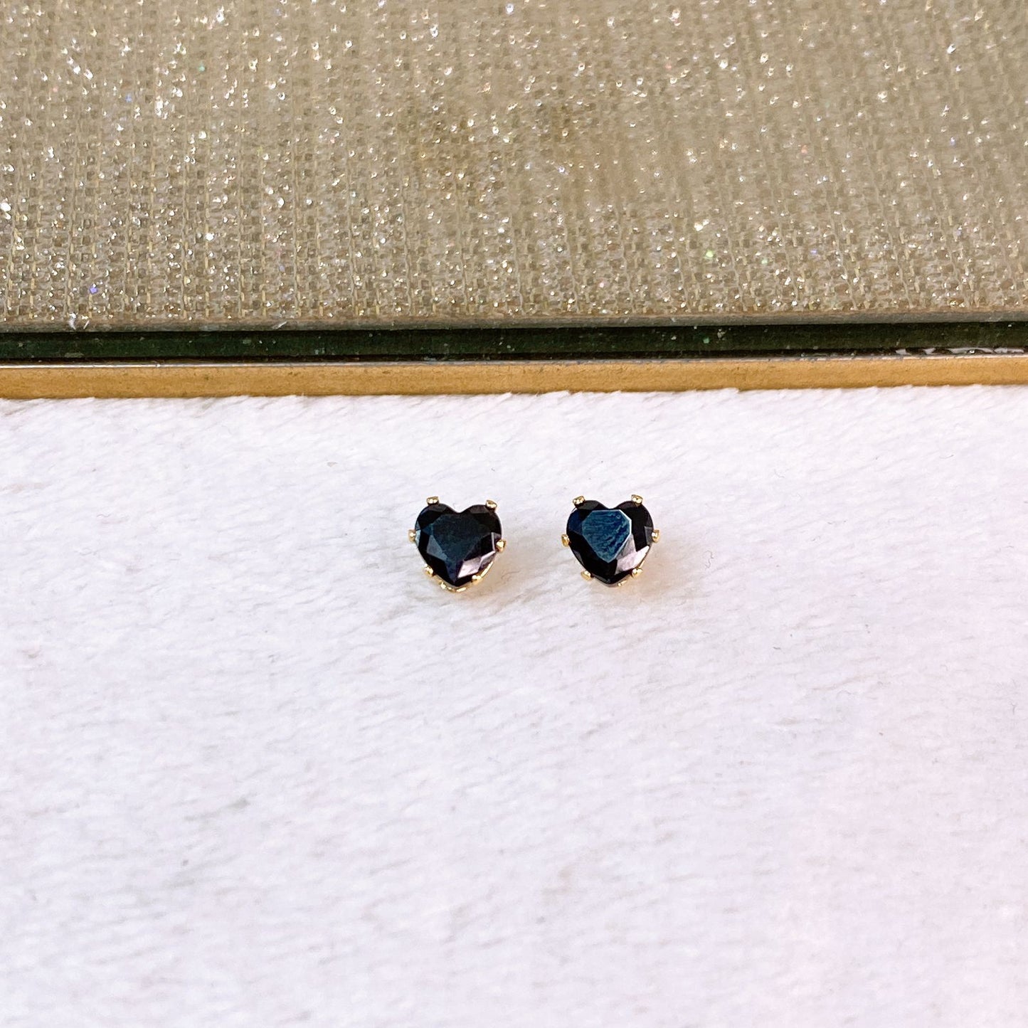 Arete Tipo Broquel de Acero Inoxidable Mediano AAI2716-1