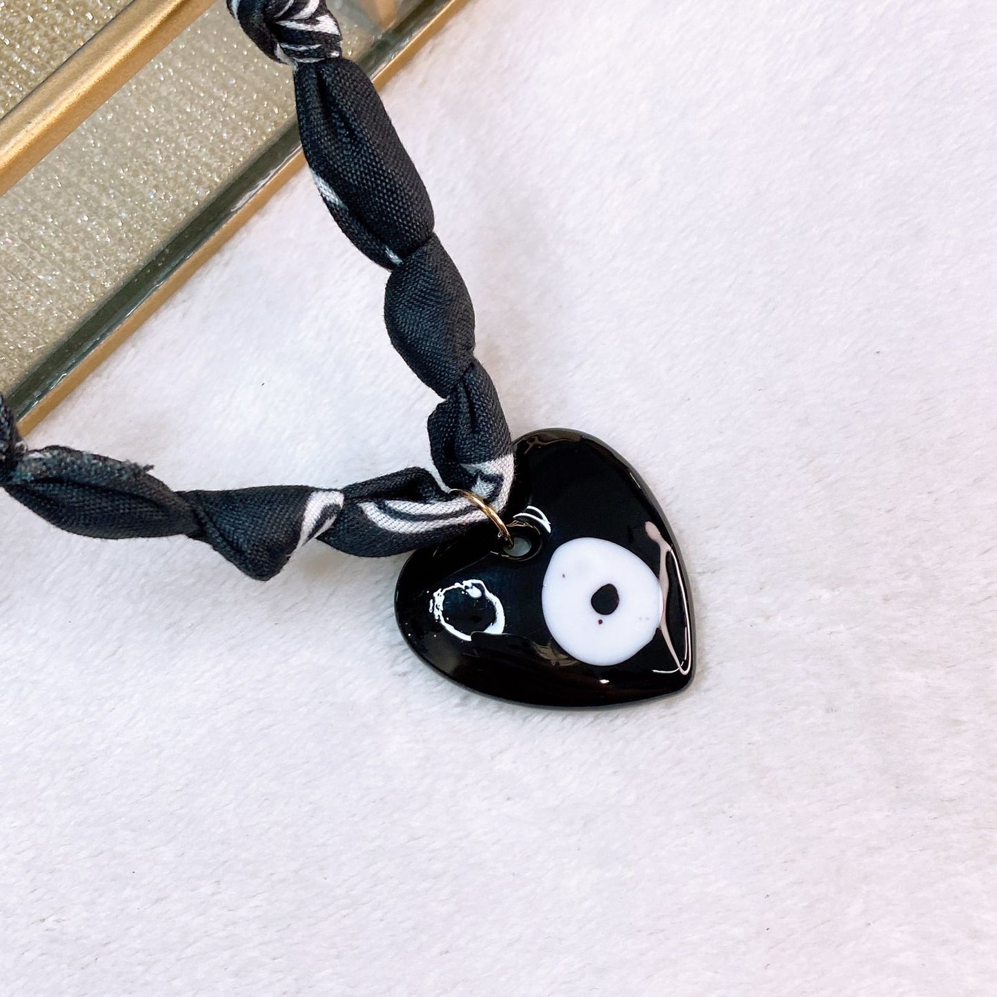 Collar de Tela con Dije de Resina CB905-1