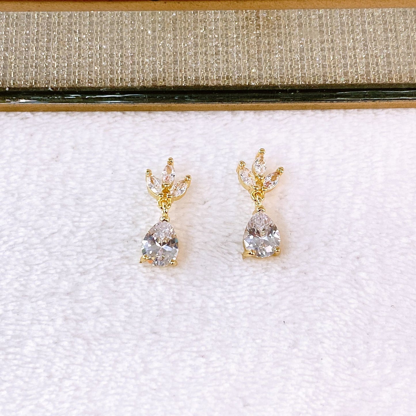 Arete de Chapa de Oro COA2727-1
