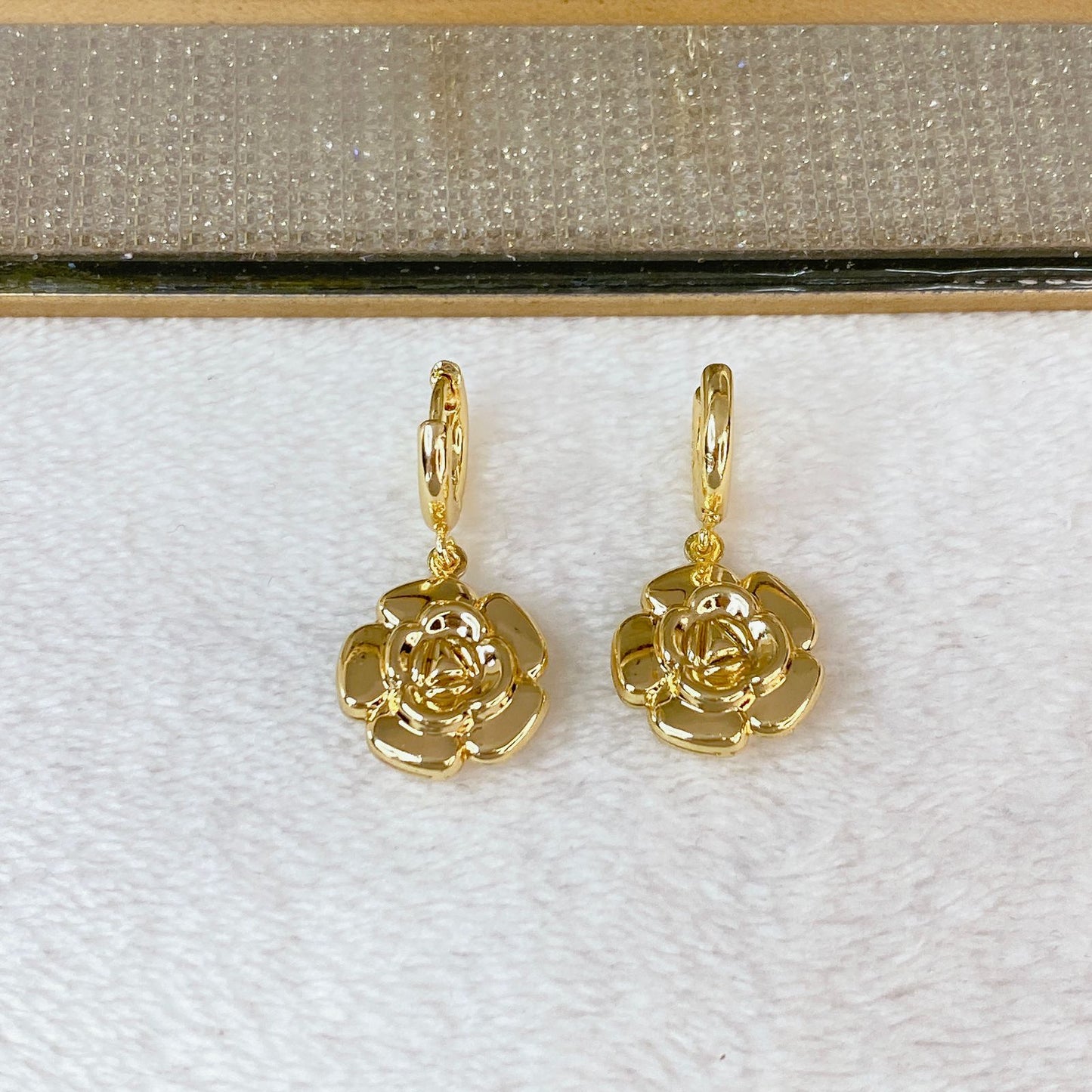 Arete de Chapa de Oro COA2780-1