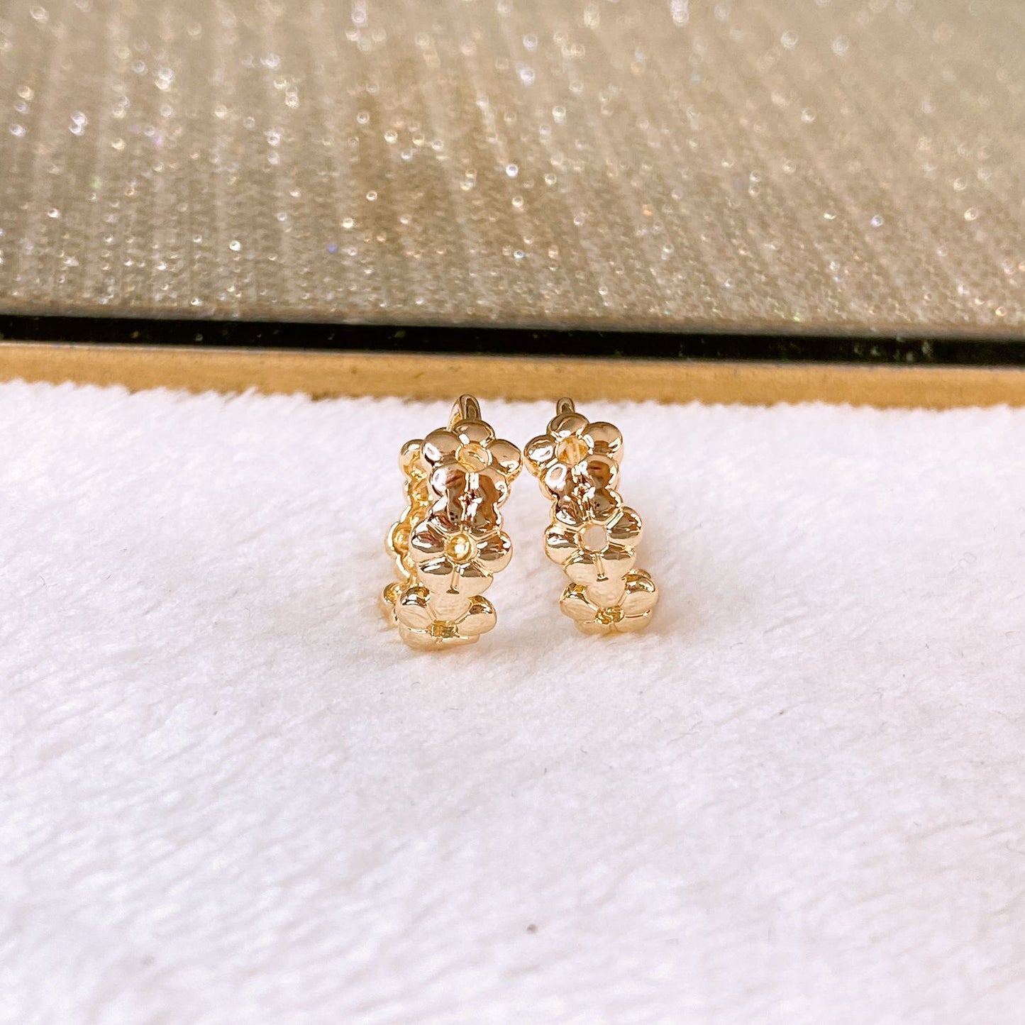 Arete de Chapa de Oro COA2791-1