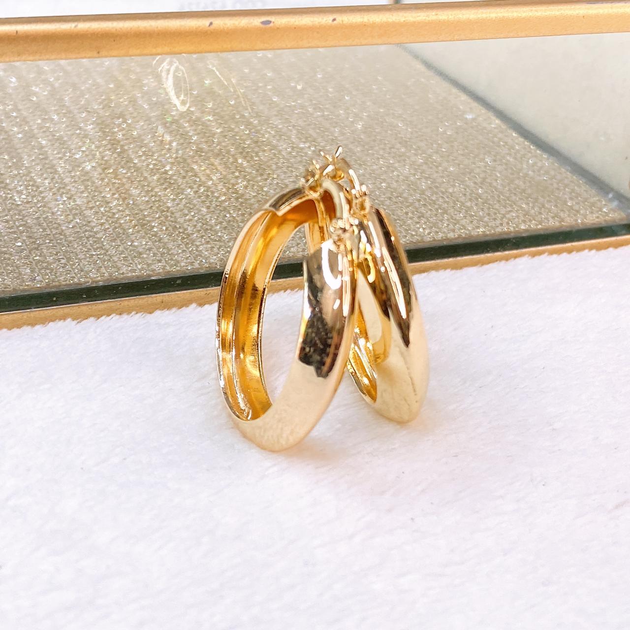 Arete de Chapa de Oro COA2818-1