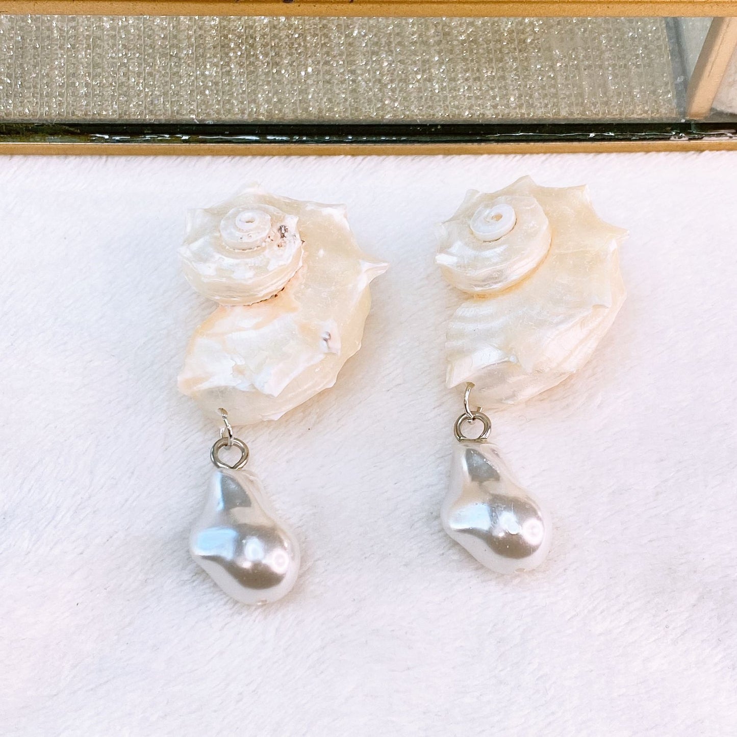Arete de Concha y Perla AB6129-1