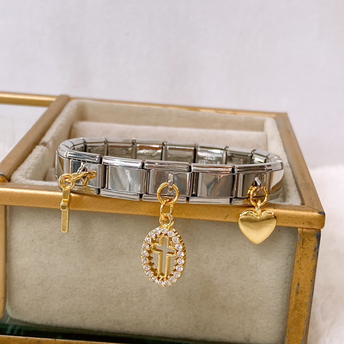 Pulsera Italiana de Acero Inoxidable con Dijes de Chapa de Oro PAI1633-1