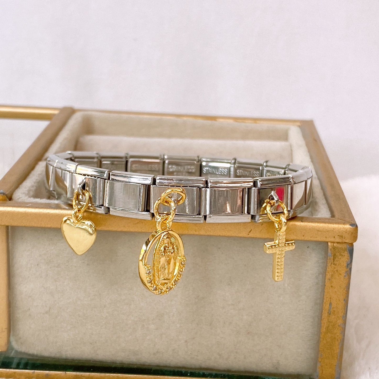 Pulsera Italiana de Acero Inoxidable con Dijes de Chapa de Oro PAI1632-1