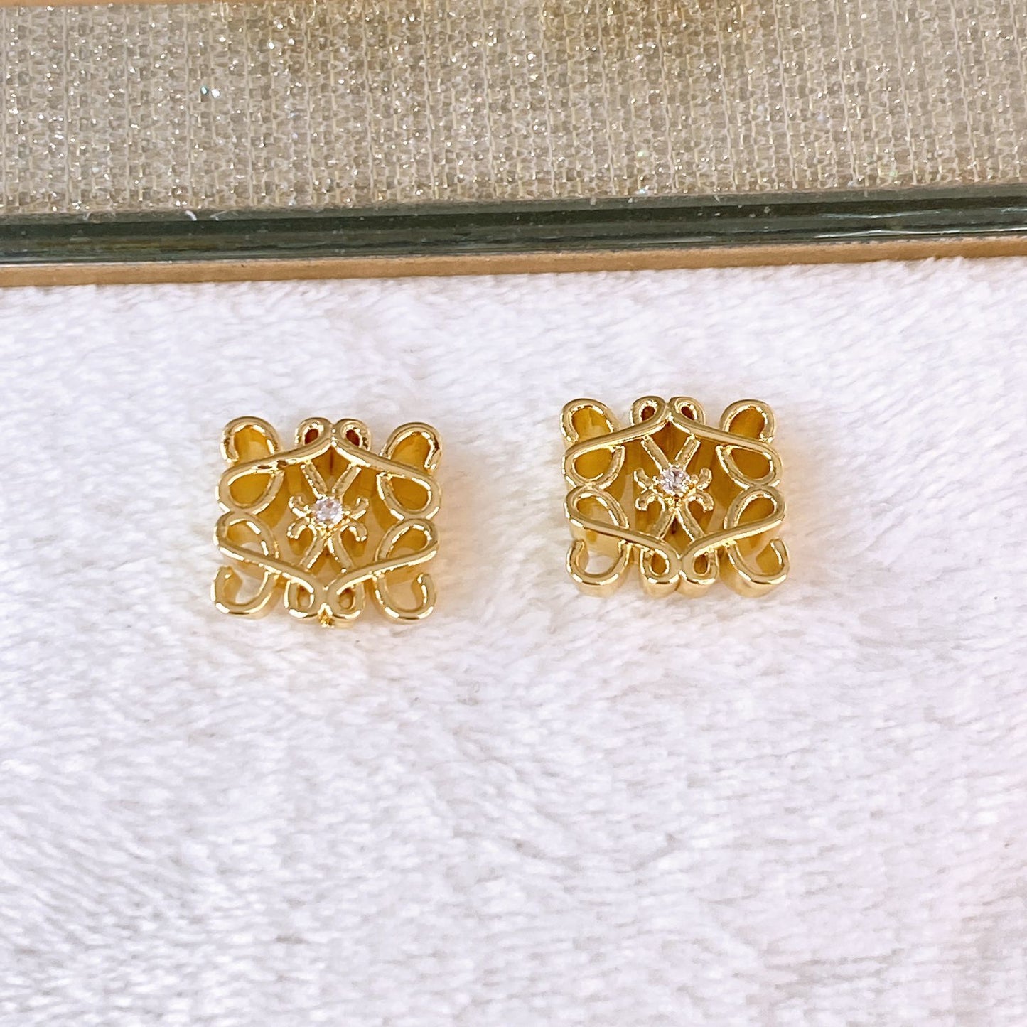 Arete de Chapa de Oro COA2838-1