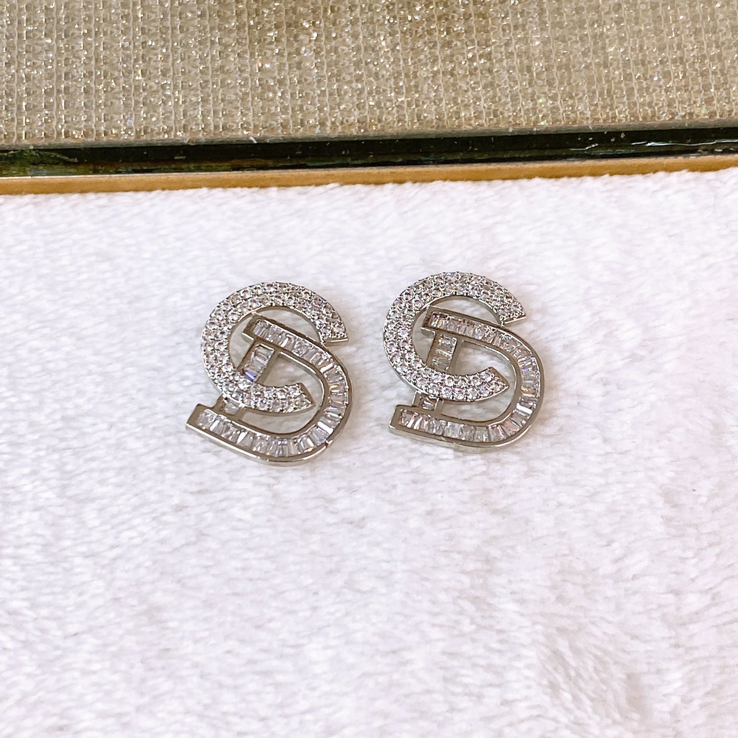 Arete de Chapa de Oro COA2841-2