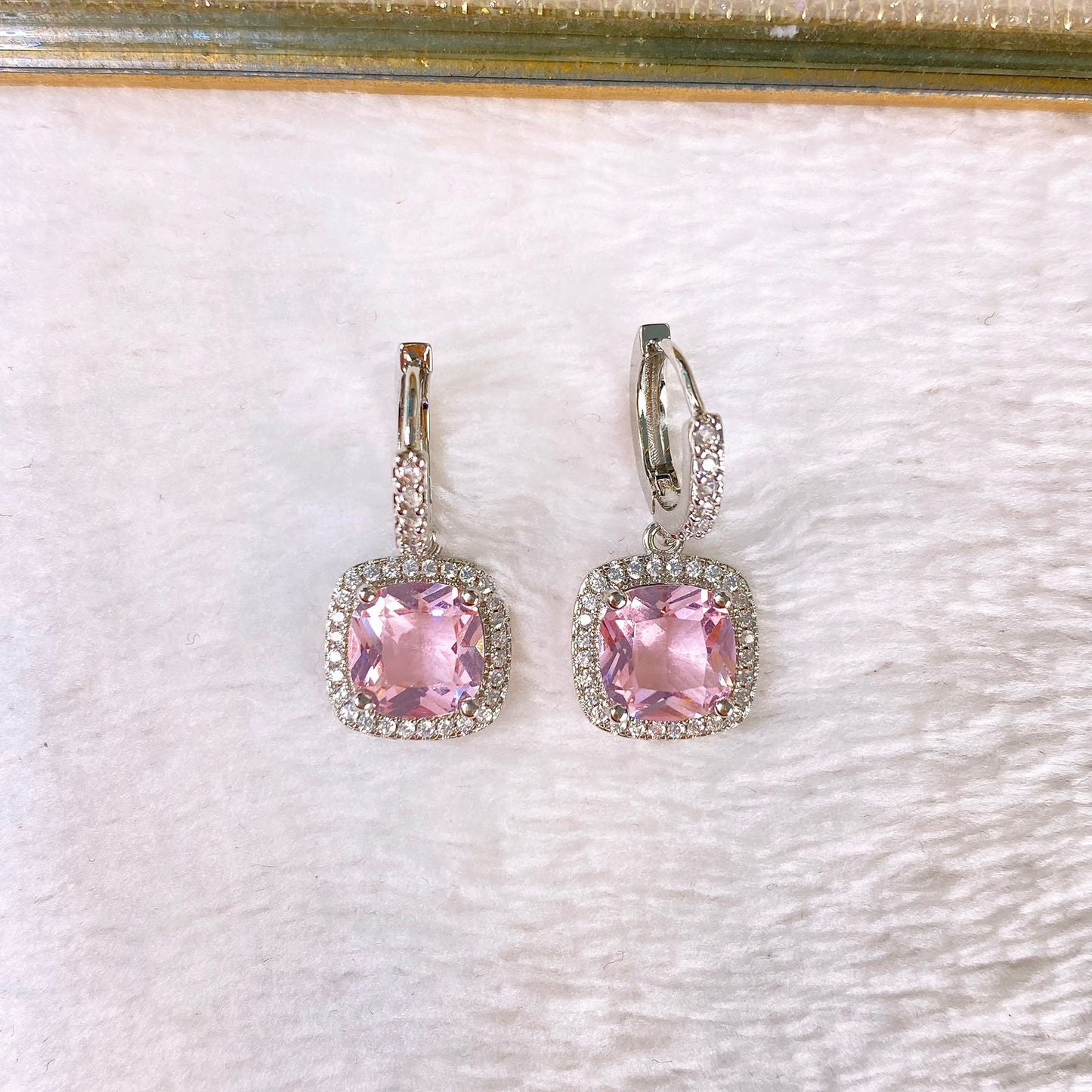 Arete de Chapa de Oro y Zirconias COA2900-2