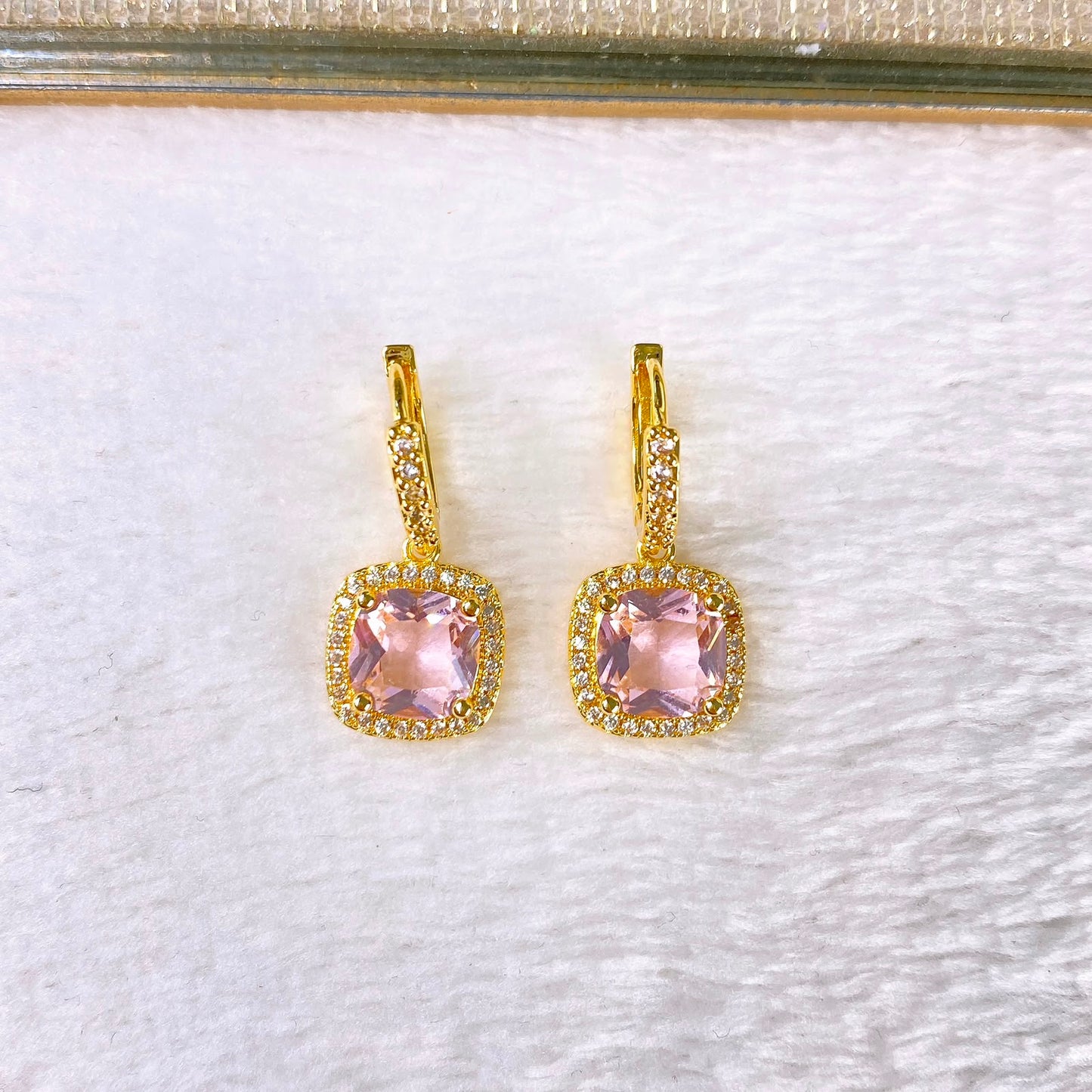 Arete de Chapa de Oro y Zirconias COA2900-1