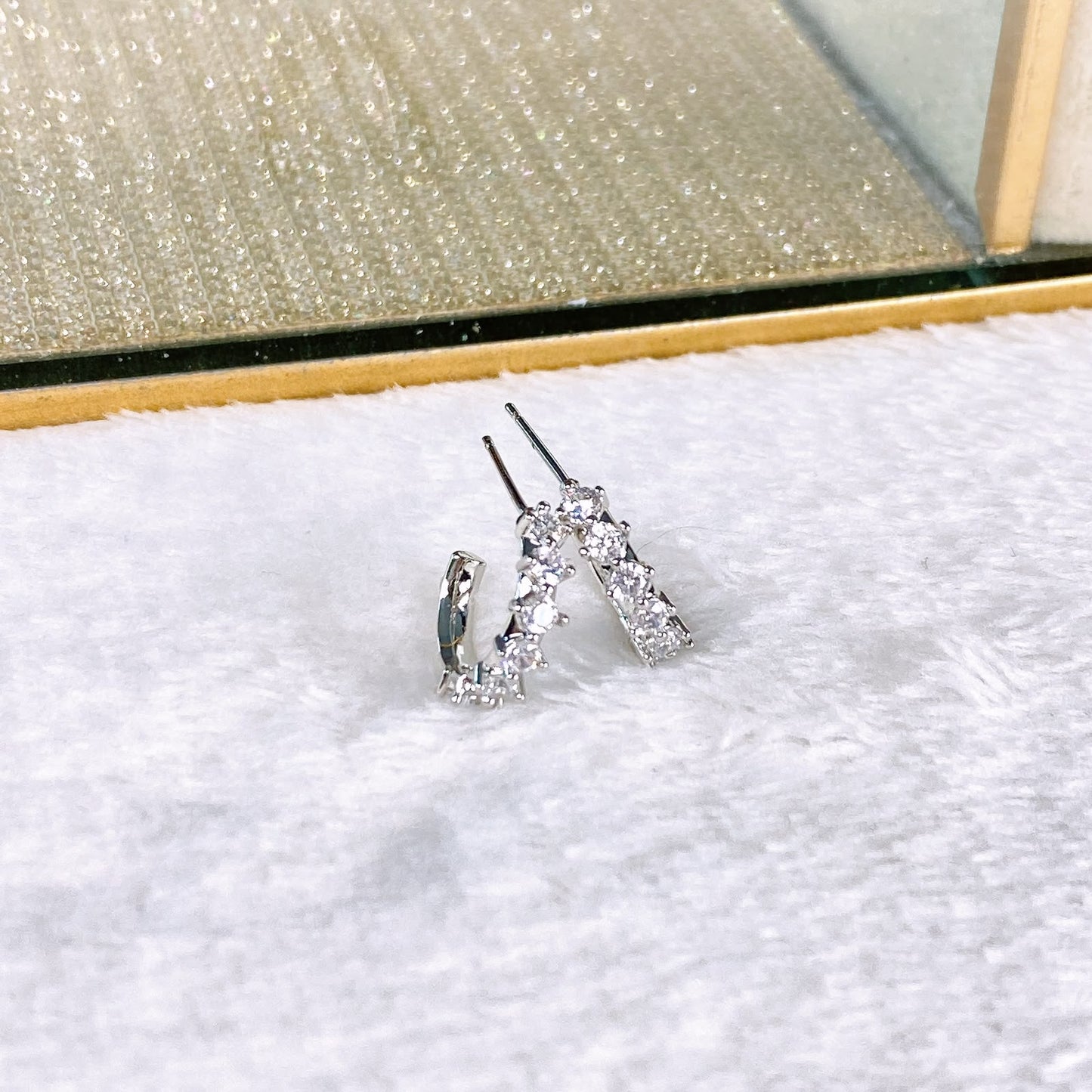 Arete de Chapa de Oro y Zirconia COA2911-2