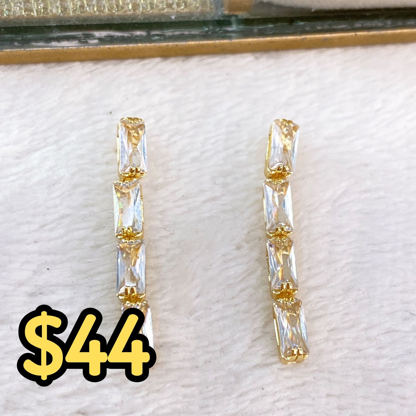 Arete de Chapa de Oro COA2020-1