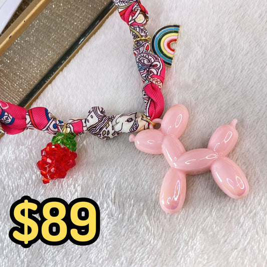 Collar de Tela con Dijes de Resina CB855-1