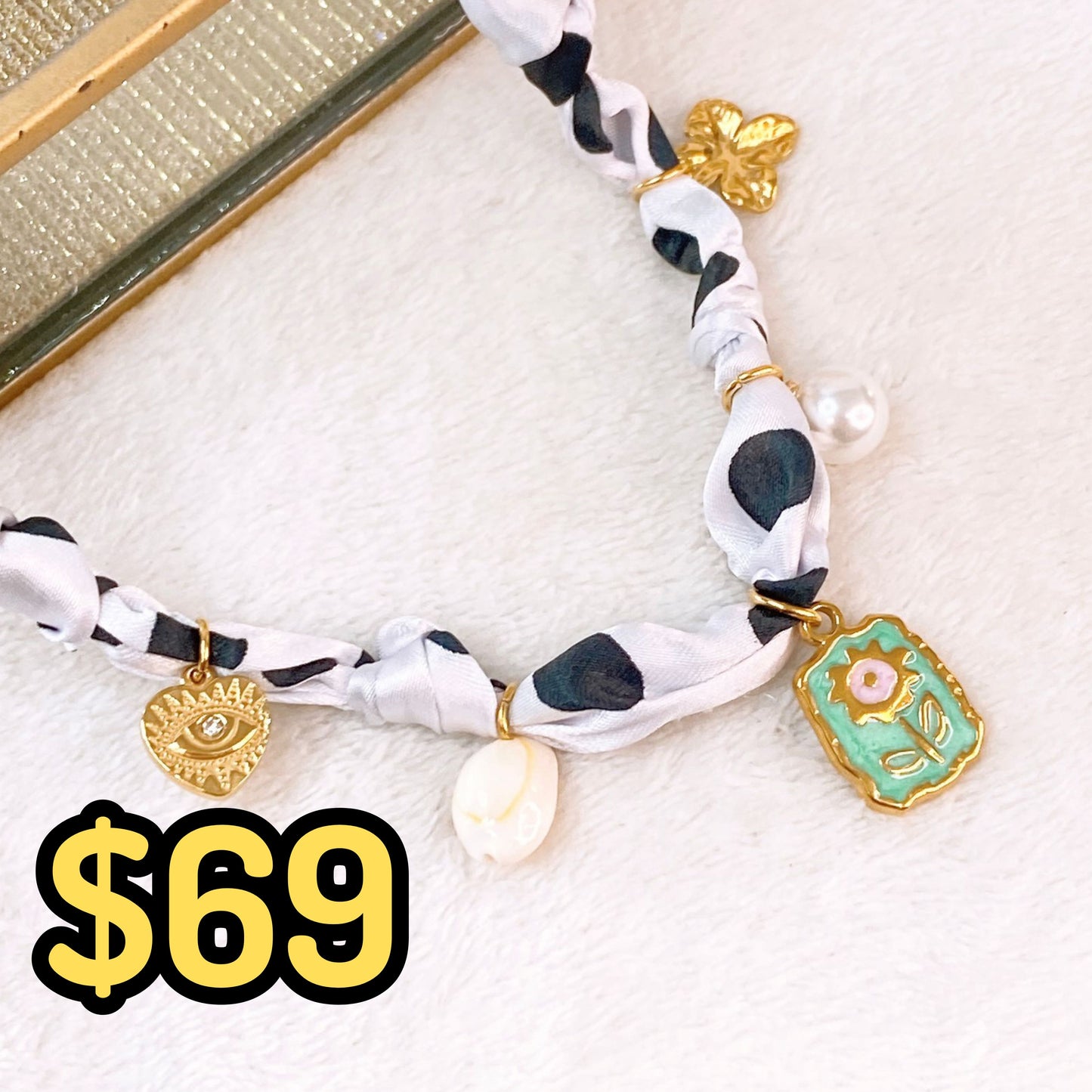 Collar de Tela con Dijes de Acero Inoxidable CAI3188-1