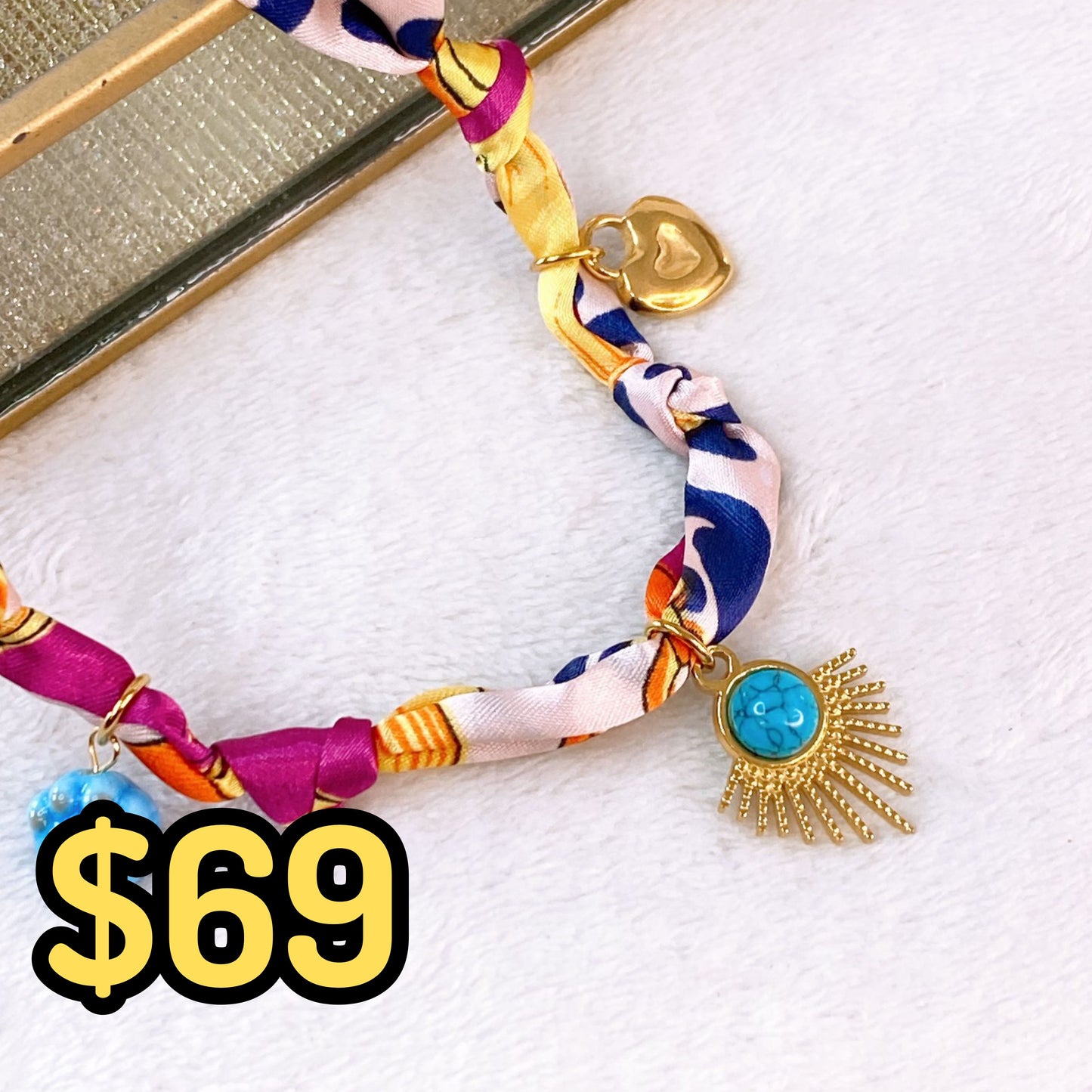 Collar de Tela con Dijes de Acero Inoxidable CAI3192-1