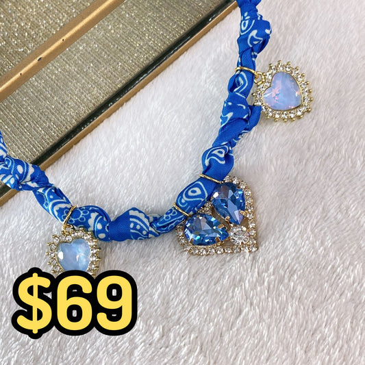 Collar de Tela con Dijes de Aleación CB852-2